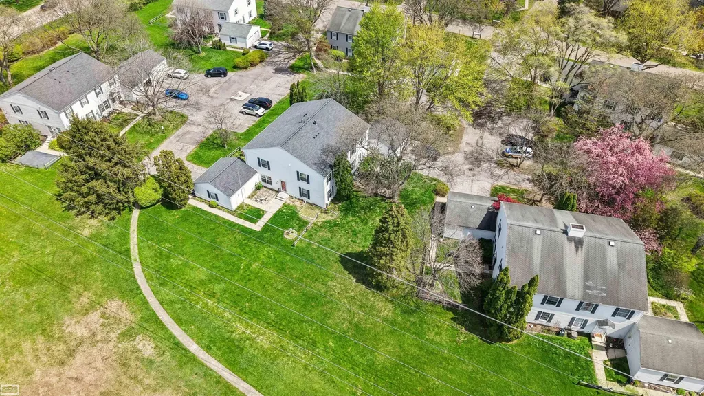38723 Lighthouse Point Clinton Charter Township MI 48038