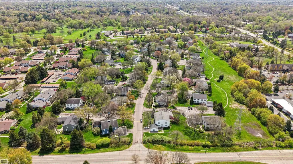38723 Lighthouse Point Clinton Charter Township MI 48038