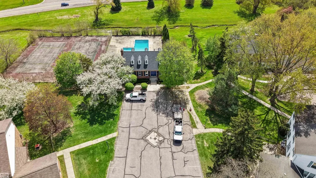 38723 Lighthouse Point Clinton Charter Township MI 48038