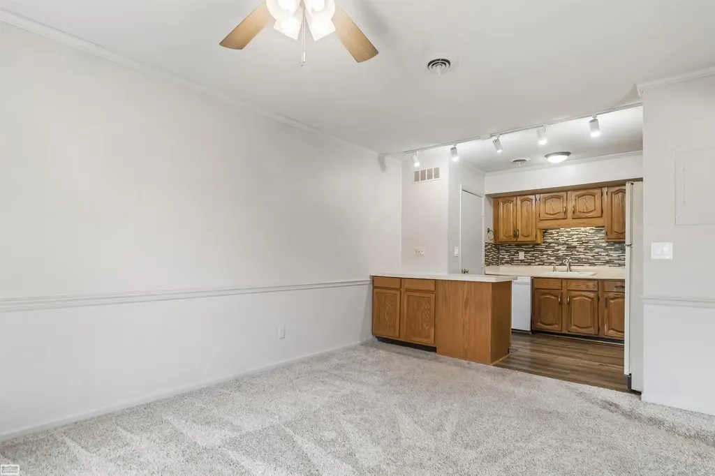 38723 Lighthouse Point Clinton Charter Township MI 48038
