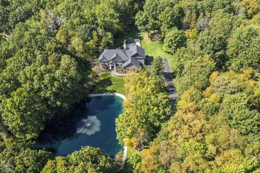438 State Park Road Groveland Township MI 48462