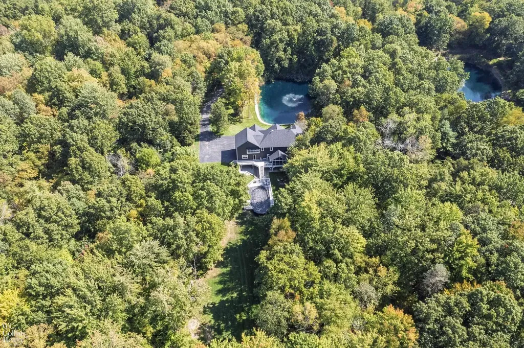 438 State Park Road Groveland Township MI 48462