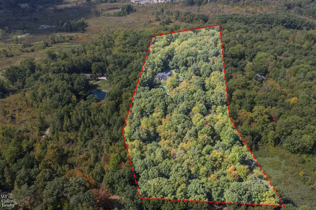 438 State Park Road Groveland Township MI 48462