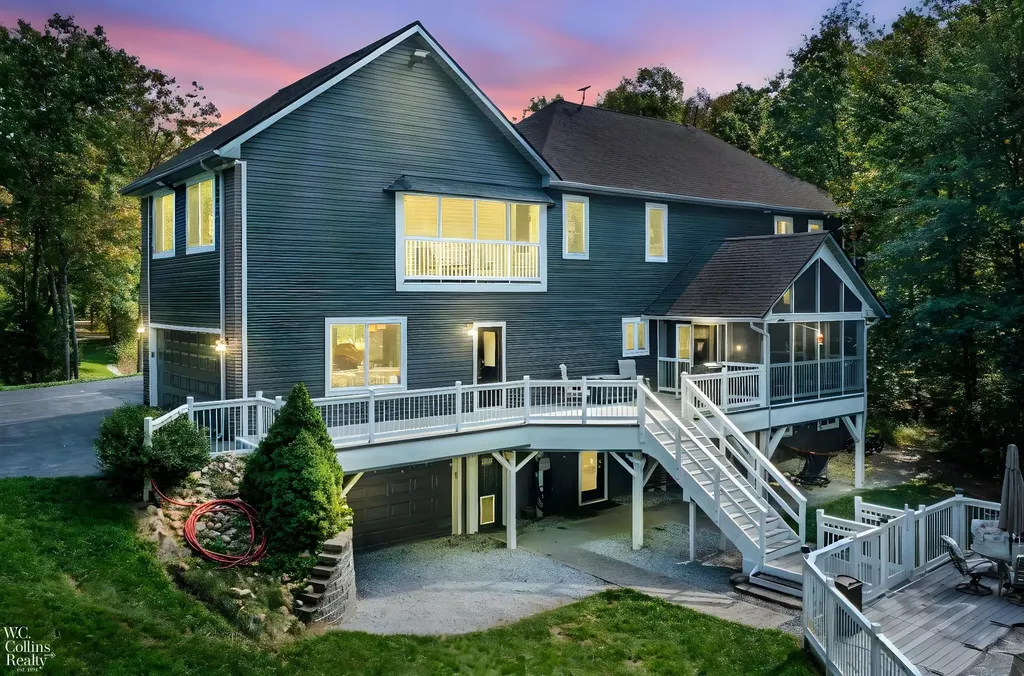 438 State Park Road Groveland Township MI 48462