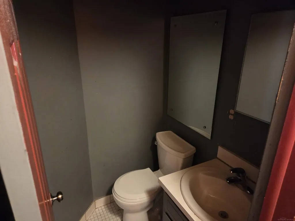 24675 Meadow Creek Drive Harrison Charter Township MI 48045