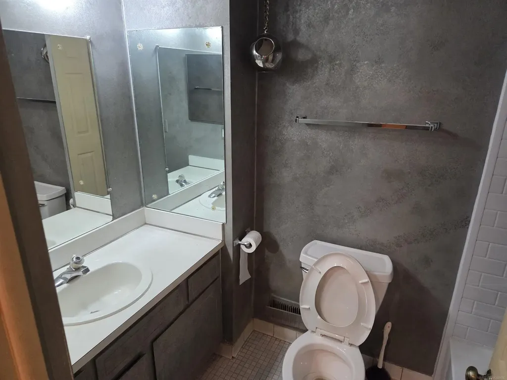 24675 Meadow Creek Drive Harrison Charter Township MI 48045