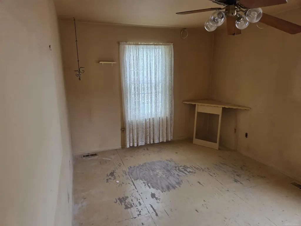 24675 Meadow Creek Drive Harrison Charter Township MI 48045