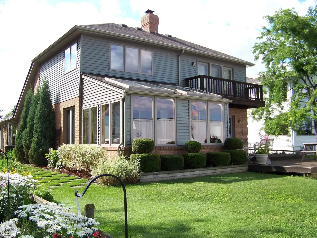 6901 River Road Cottrellville Township MI 48039
