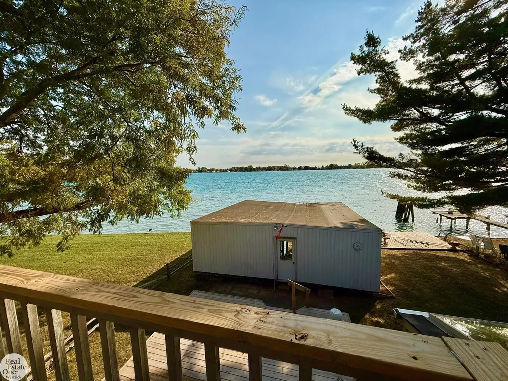 6901 River Road Cottrellville Township MI 48039