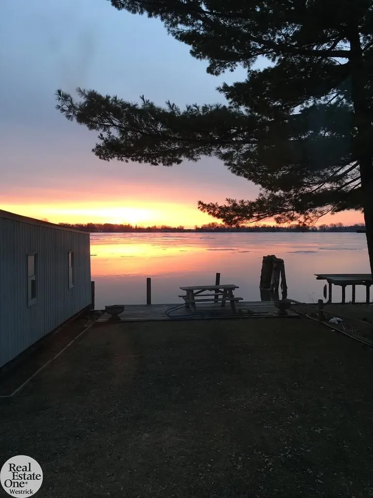 6901 River Road Cottrellville Township MI 48039