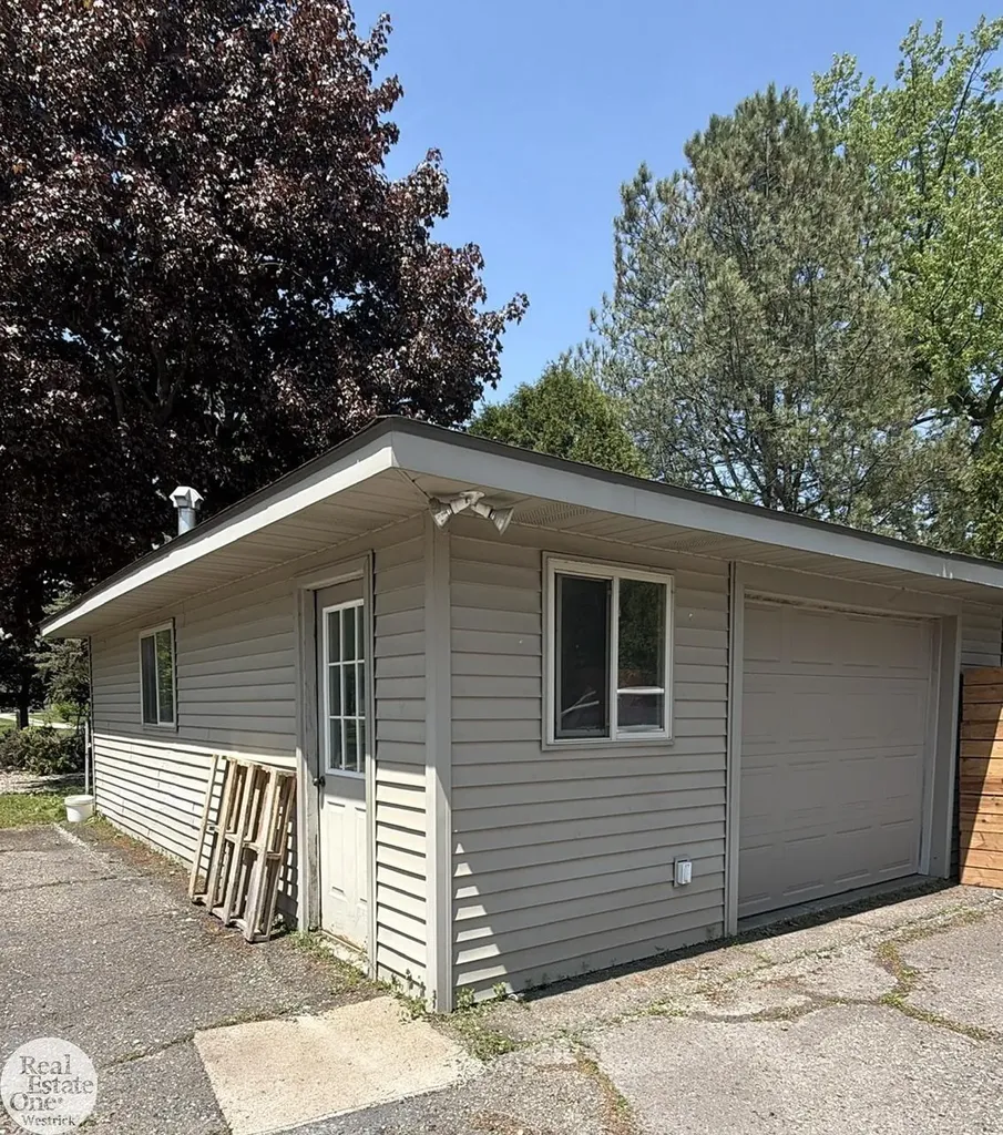 6901 River Road Cottrellville Township MI 48039