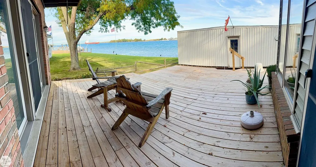 6901 River Road Cottrellville Township MI 48039