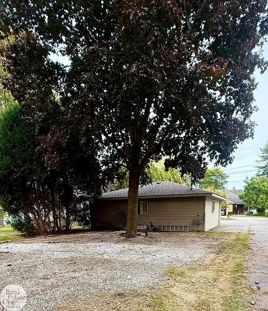 6901 River Road Cottrellville Township MI 48039