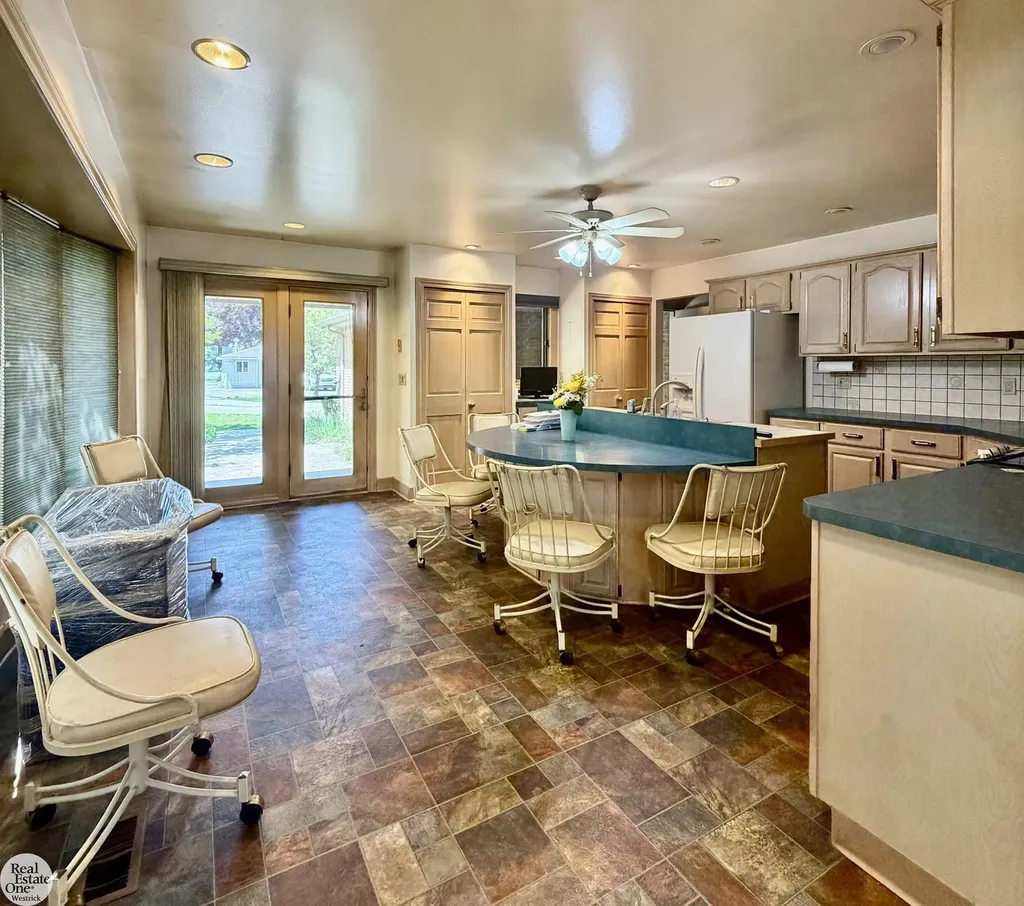 6901 River Road Cottrellville Township MI 48039
