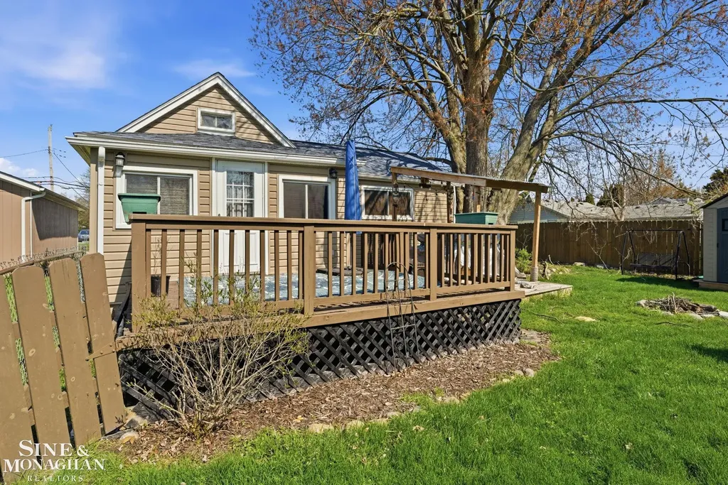 47172 Forton Drive Chesterfield Township MI 48047