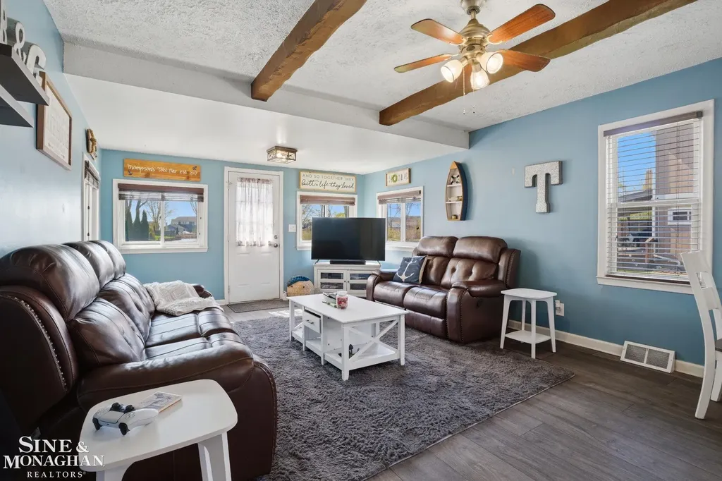 47172 Forton Drive Chesterfield Township MI 48047