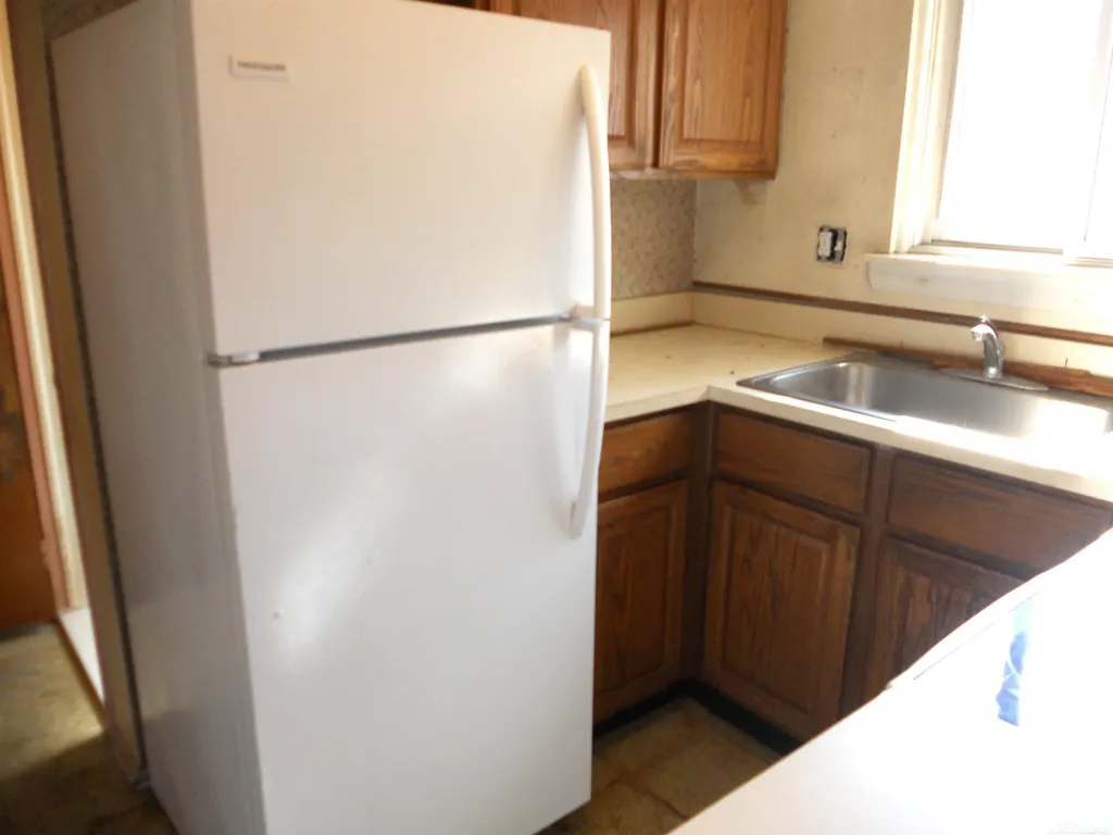 27609 Evelyn Avenue Warren City MI 48093