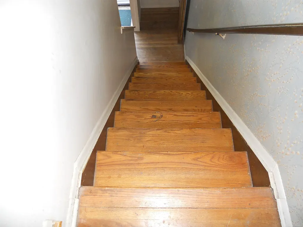 27609 Evelyn Avenue Warren City MI 48093
