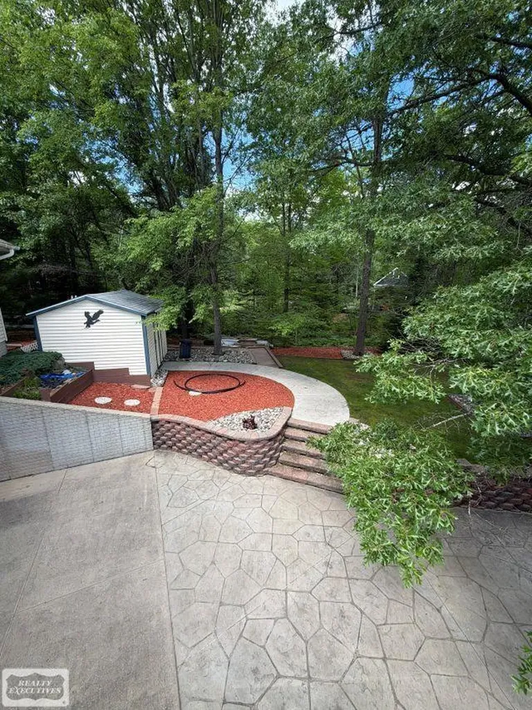 6651 Tamarack Freeman Township MI 48632