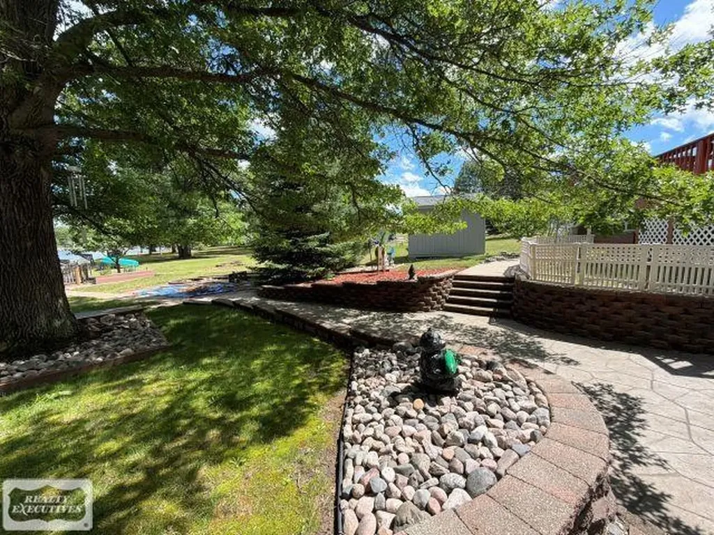 6651 Tamarack Freeman Township MI 48632