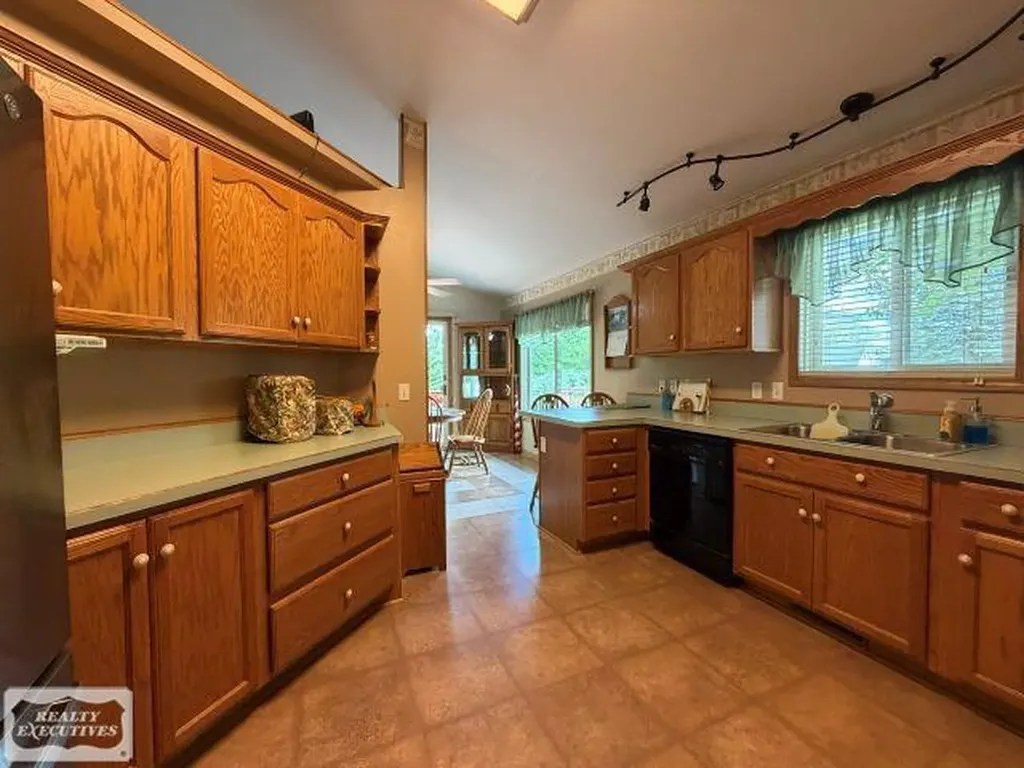 6651 Tamarack Freeman Township MI 48632