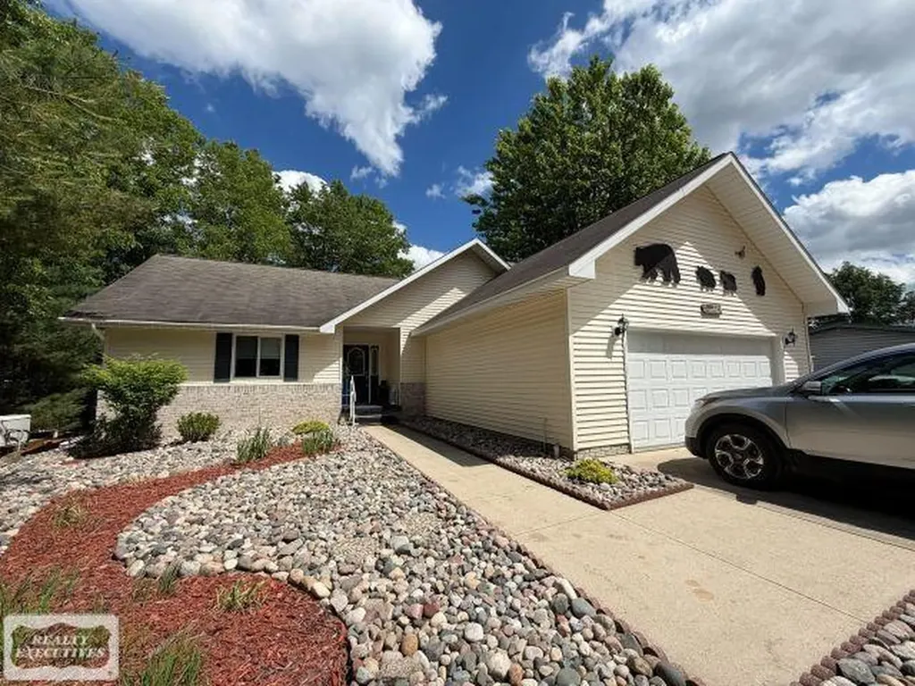 6651 Tamarack Freeman Township MI 48632