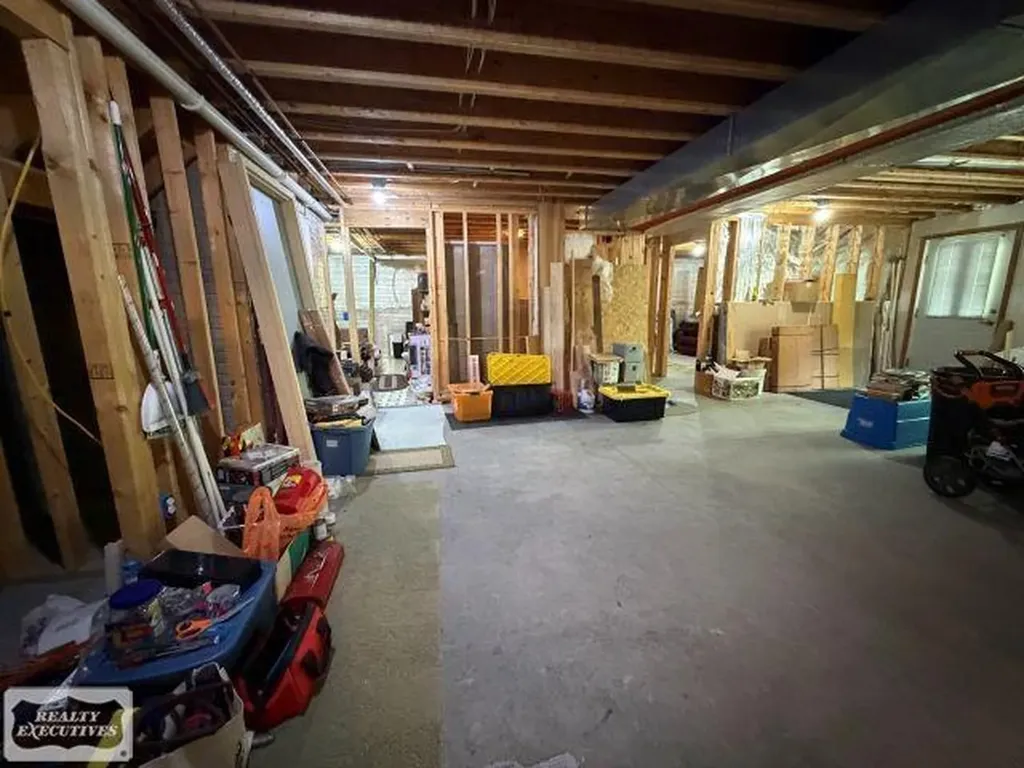 6651 Tamarack Freeman Township MI 48632