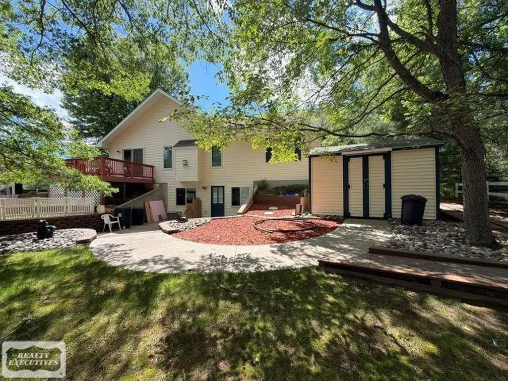 6651 Tamarack Freeman Township MI 48632