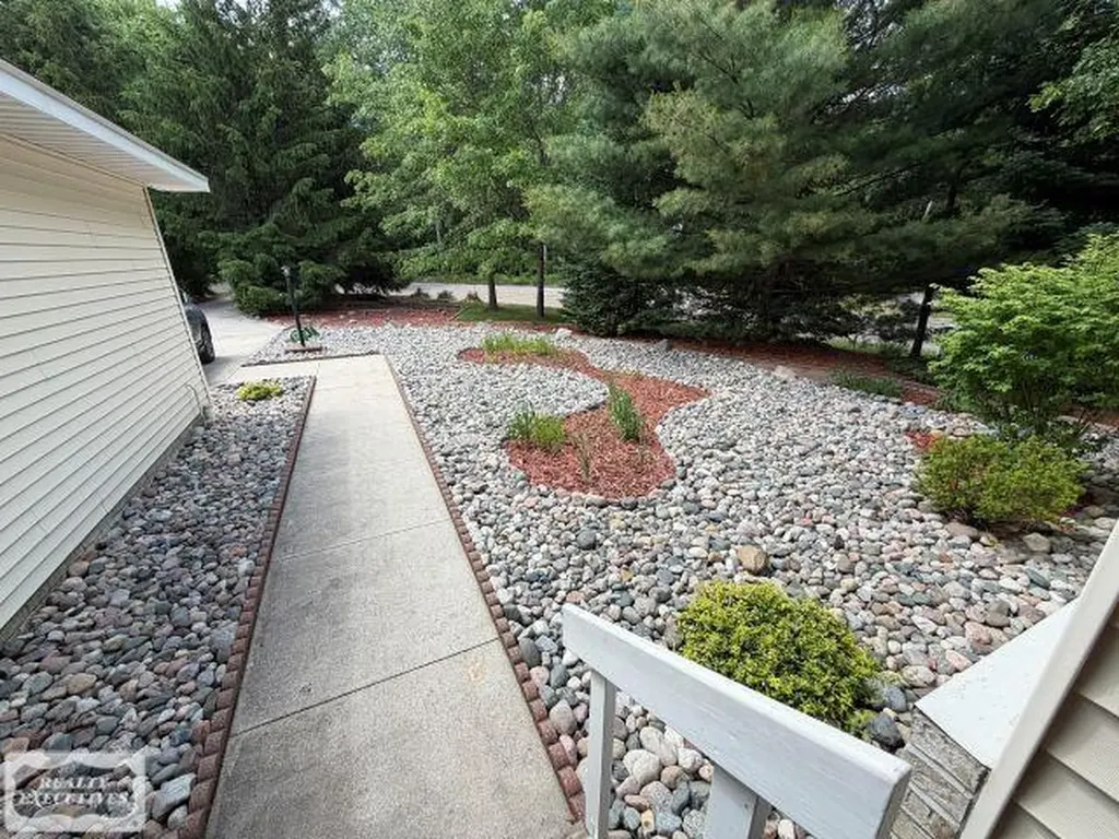 6651 Tamarack Freeman Township MI 48632