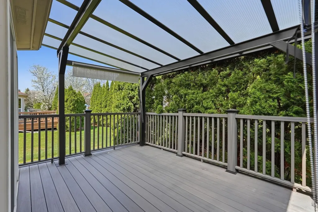 17233 Pond Drive Clinton Charter Township MI 48038