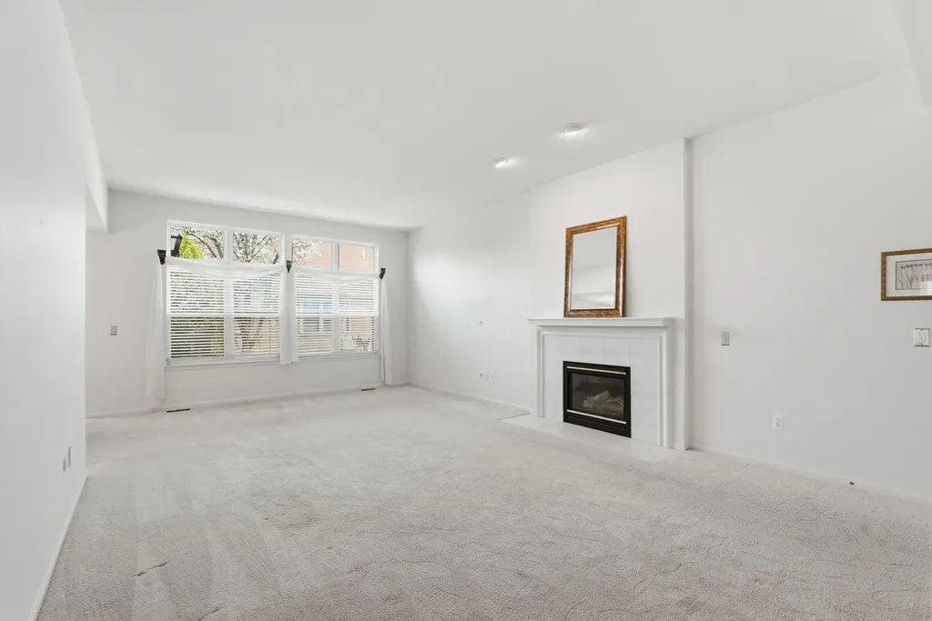 17233 Pond Drive Clinton Charter Township MI 48038