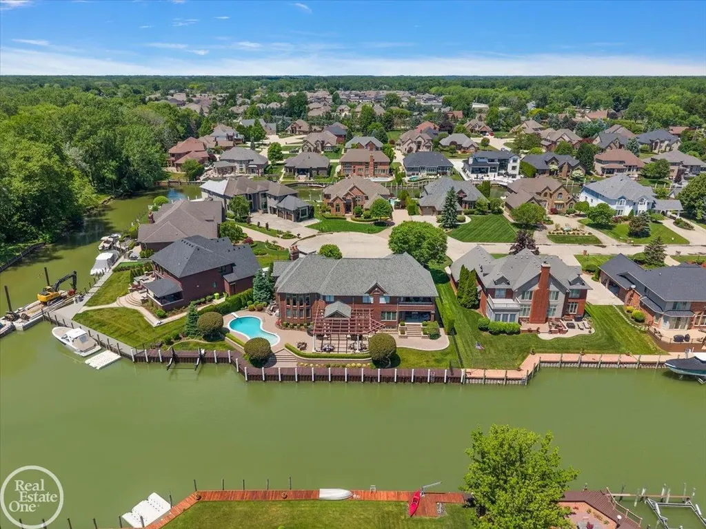 49515 Regatta Street Chesterfield Township MI 48047