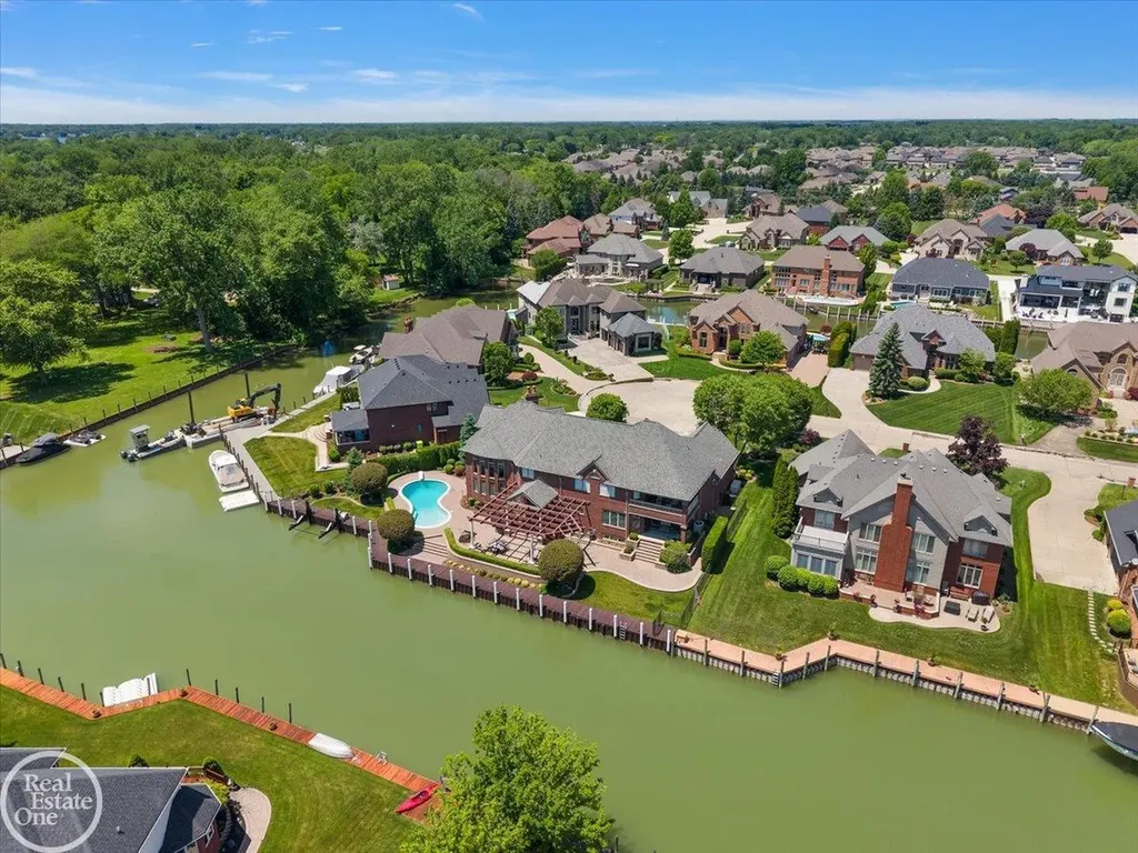 49515 Regatta Street Chesterfield Township MI 48047