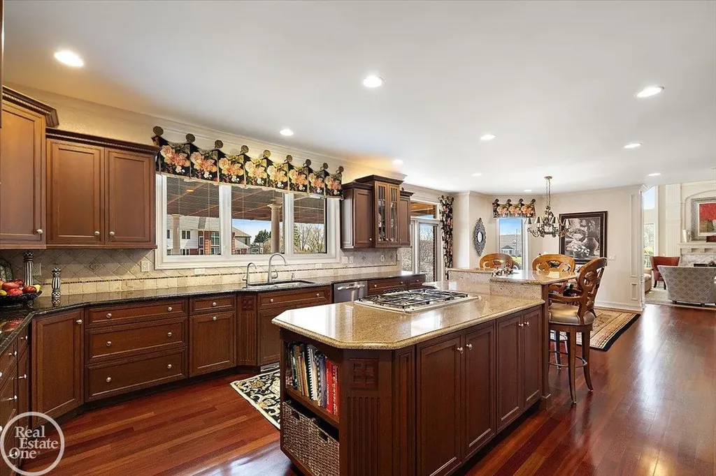49515 Regatta Street Chesterfield Township MI 48047