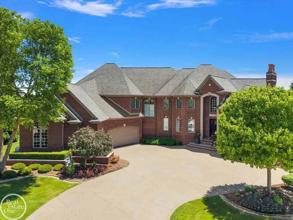 49515 Regatta Street Chesterfield Township MI 48047