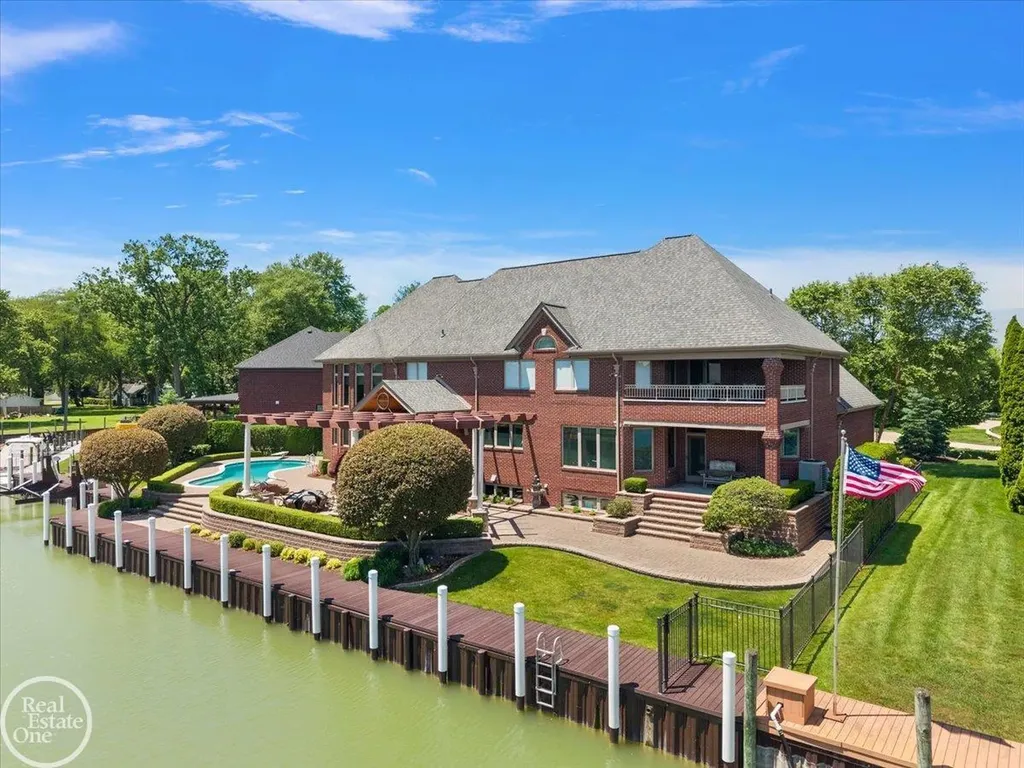 49515 Regatta Street Chesterfield Township MI 48047