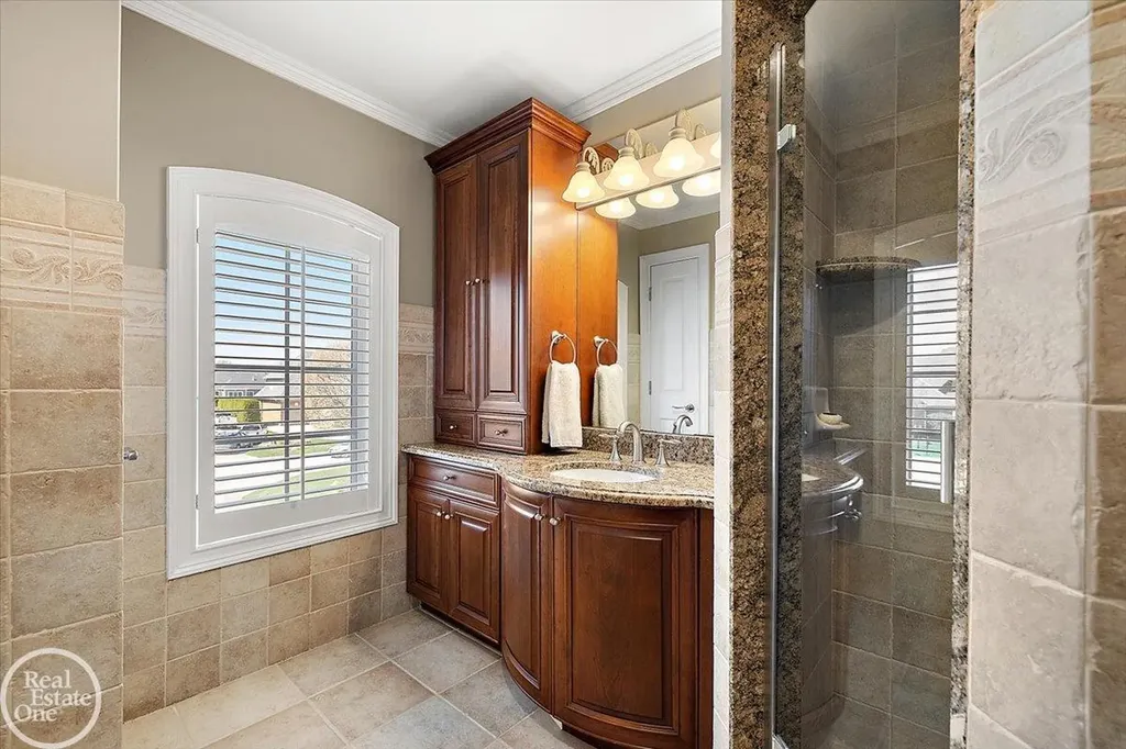 49515 Regatta Street Chesterfield Township MI 48047