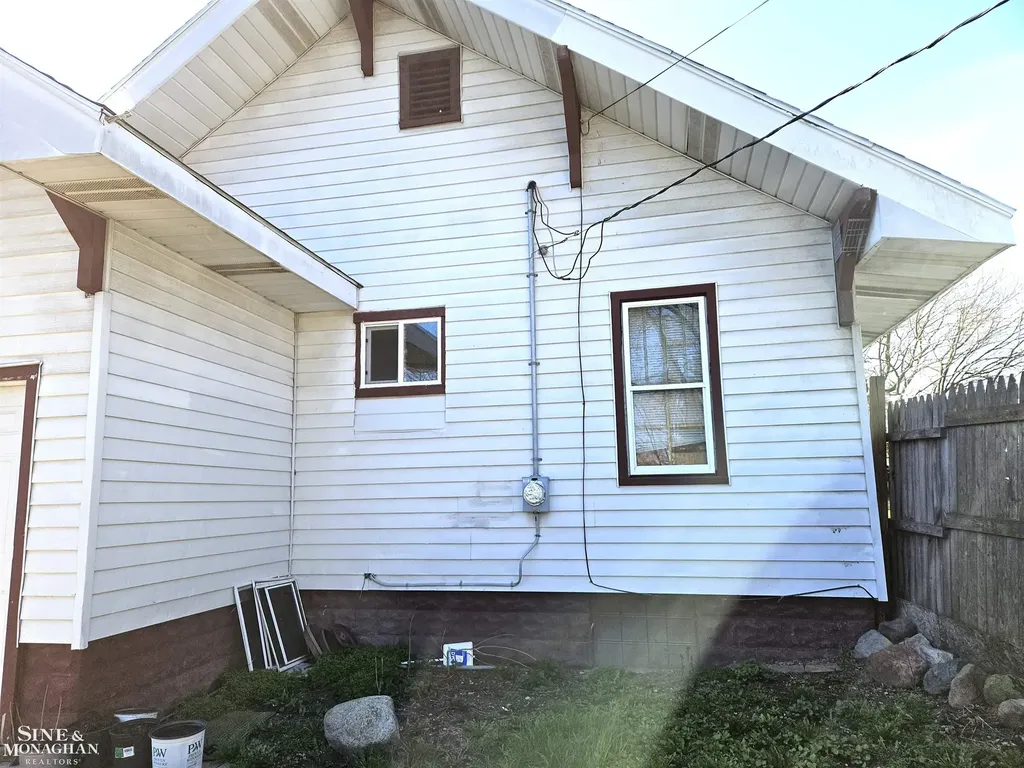 1211 Minnie Street Port Huron City MI 48060