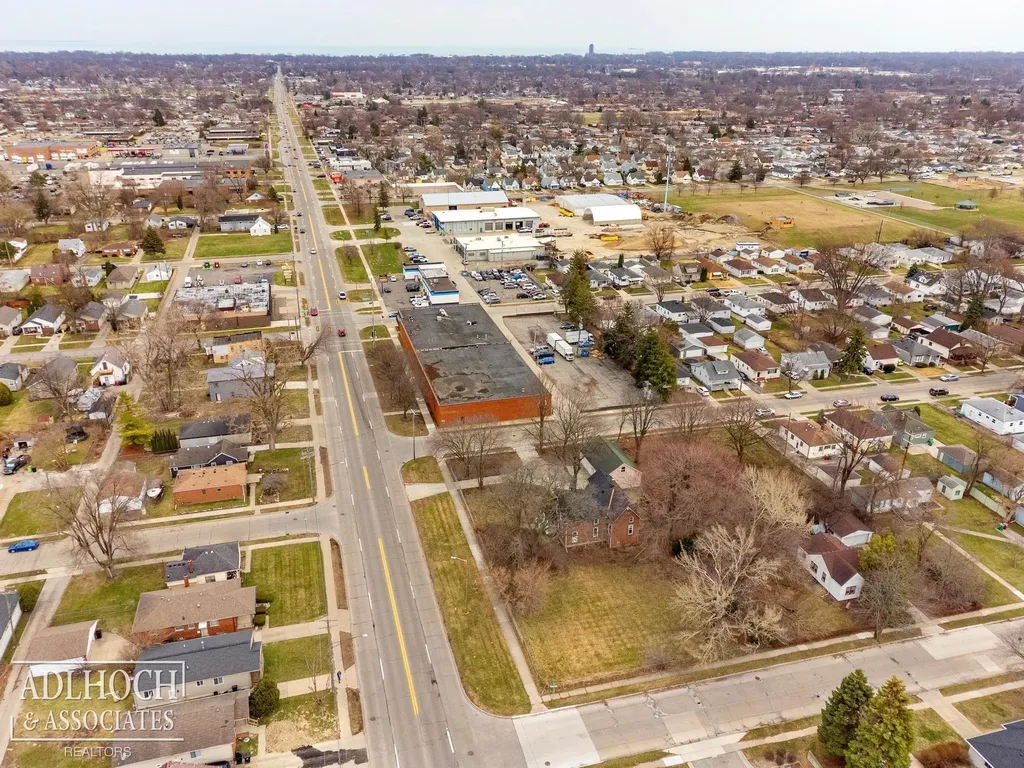 17526 E 10 Mile Road Eastpointe City MI 48021