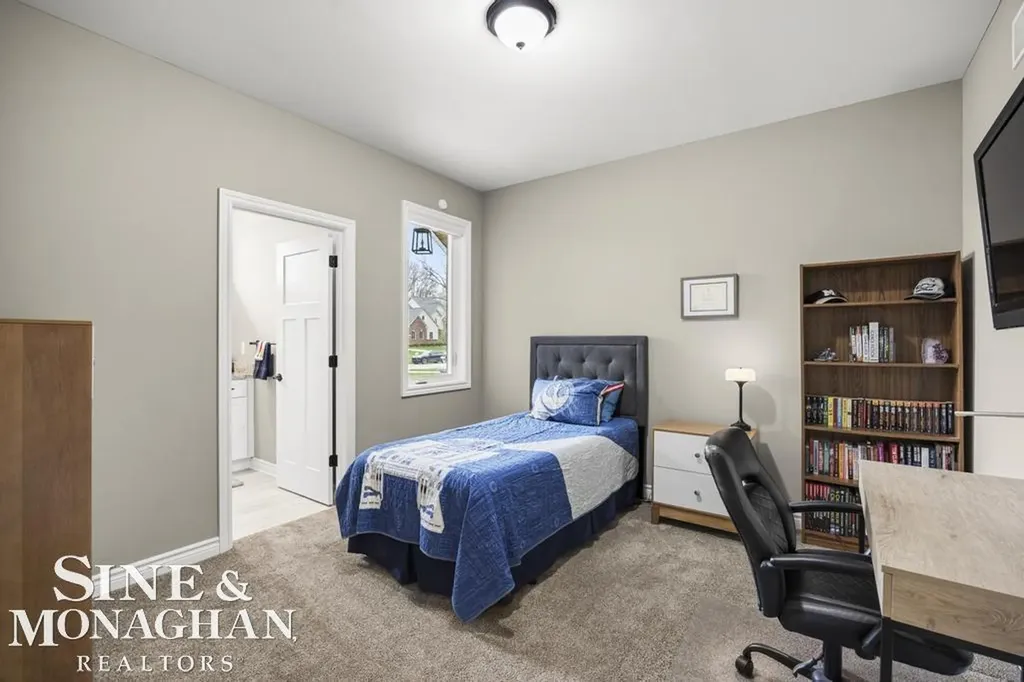 2285 White Hawk Trl Road Marion Township MI 48843