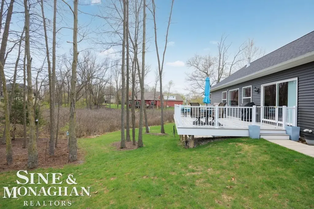 2285 White Hawk Trl Road Marion Township MI 48843