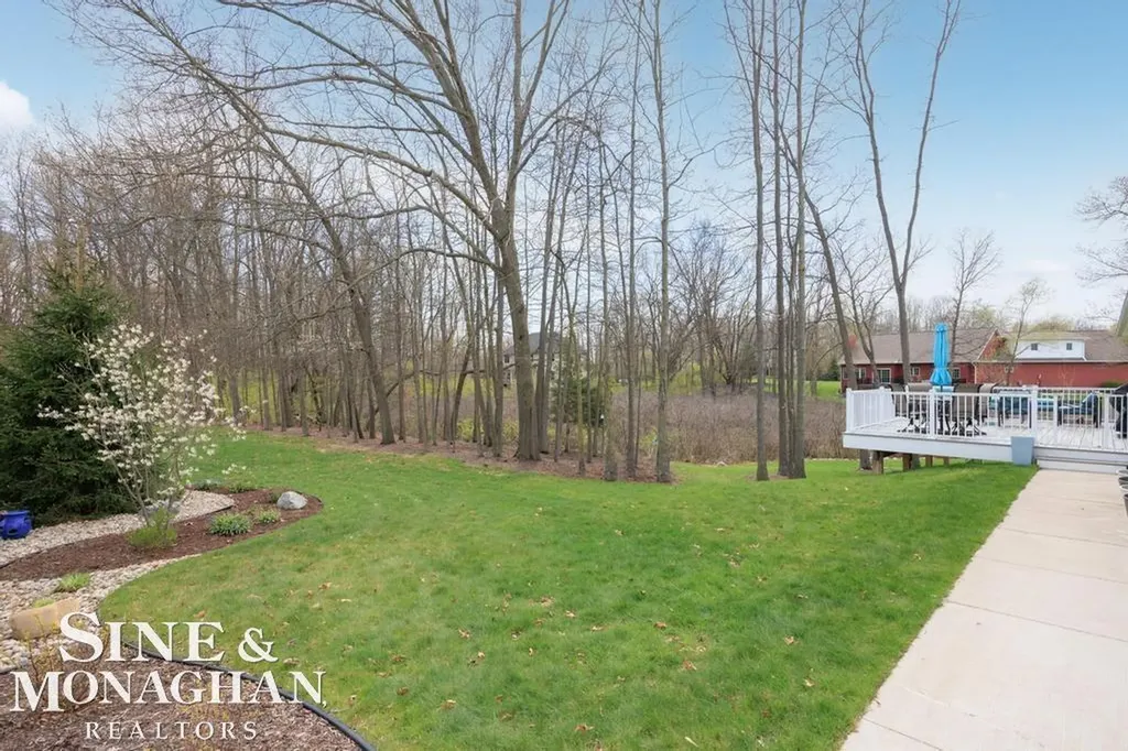 2285 White Hawk Trl Road Marion Township MI 48843