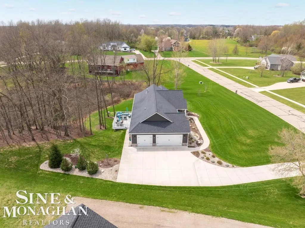 2285 White Hawk Trl Road Marion Township MI 48843