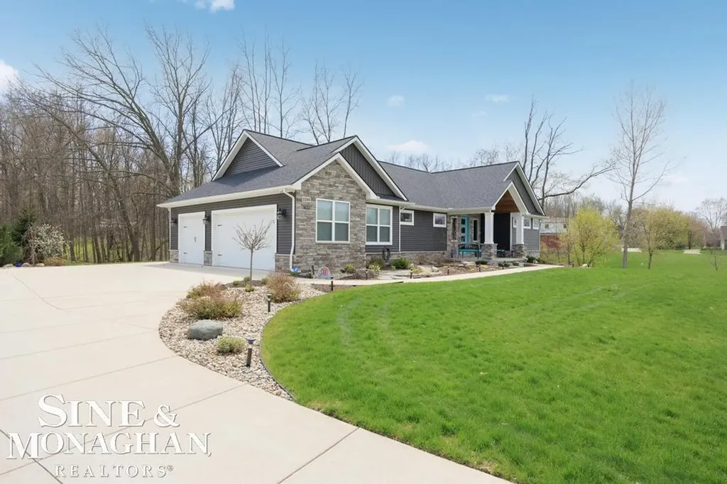 2285 White Hawk Trl Road Marion Township MI 48843