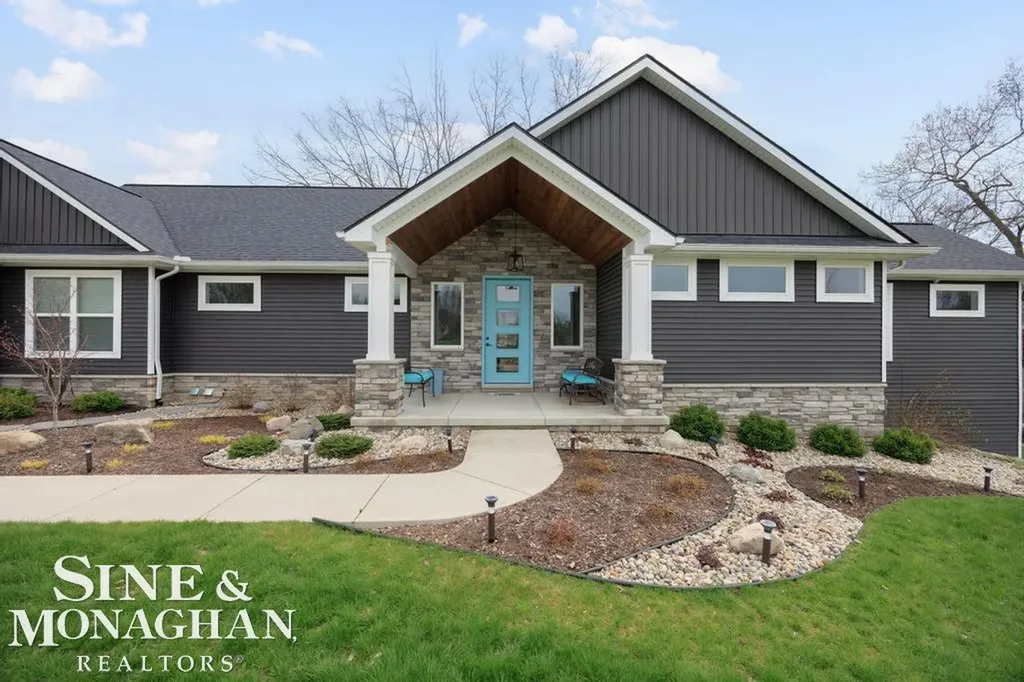 2285 White Hawk Trl Road Marion Township MI 48843