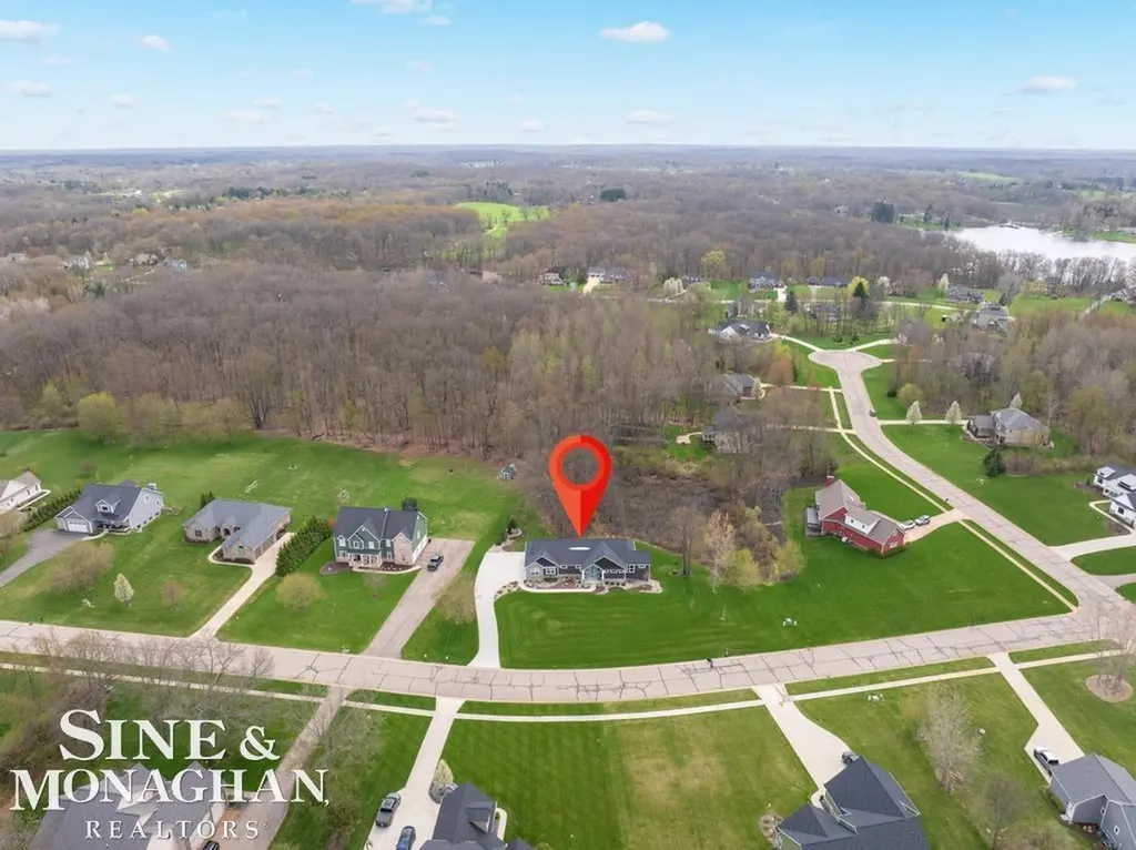 2285 White Hawk Trl Road Marion Township MI 48843