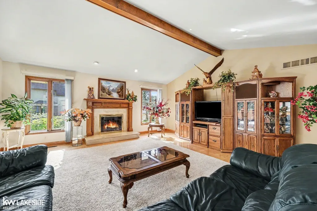 53710 Wellington Drive Shelby Charter Township MI 48315
