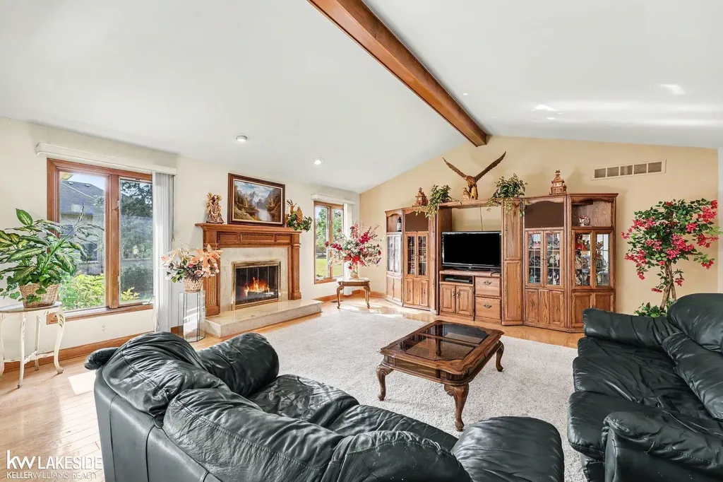 53710 Wellington Drive Shelby Charter Township MI 48315
