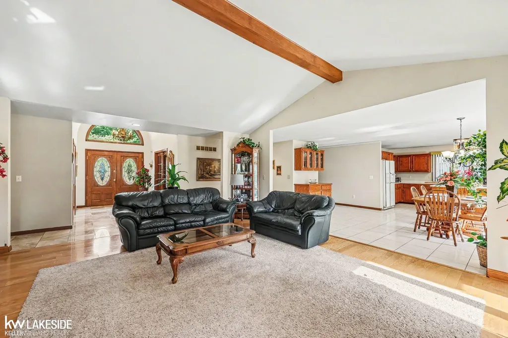 53710 Wellington Drive Shelby Charter Township MI 48315