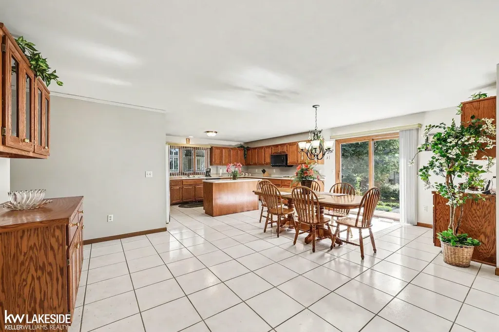 53710 Wellington Drive Shelby Charter Township MI 48315